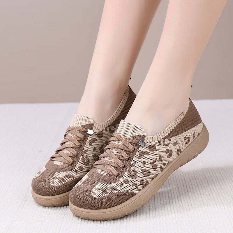 福虹辰2026新款德训春季款软底透气休闲女鞋