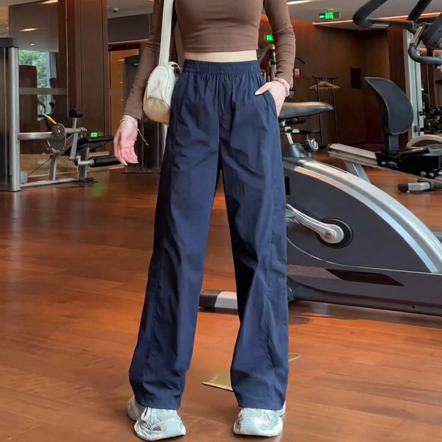 藏青色美式速干阔腿裤女2026早春夏新款高腰显瘦松紧腰弹力运动裤 藏青色 M 建议90-100斤