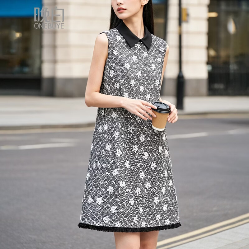 晚白【专享】2026年春款时尚格纹亮片翻领裙子挺括显瘦优雅无袖连衣裙 花色 L