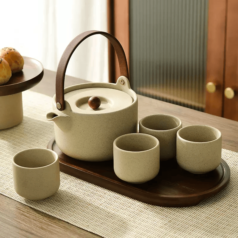 中式陶瓷茶壶泡茶家用茶具套装茶水分离提梁壶带茶漏电陶炉煮茶壶 一壶四杯配相思木托盘 601mL(含)-700mL(含)