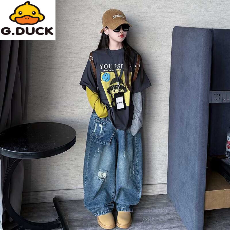 G.duck女童棉长袖假两件t恤套装26新款中大童洋气时髦牛仔阔腿裤两件套 浅杏色棉假两件T恤+蓝色破洞牛仔裤【套装】 120