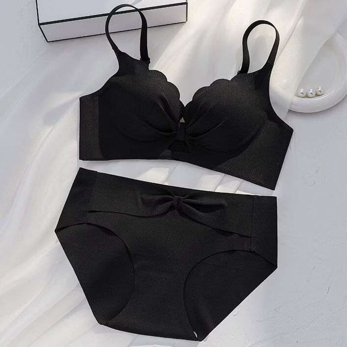 本命年套装红色内衣女小胸聚拢结婚新娘收副乳防下垂龙年内裤文胸 黑色【套装】 85A 38B【聚拢舒适】