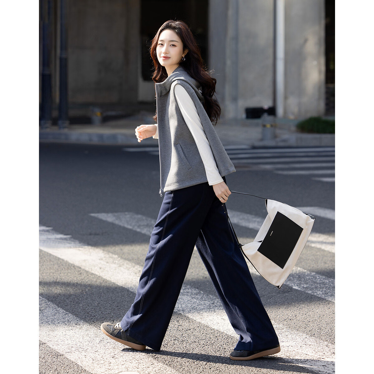 德玛纳【长期主义】春季复古风连帽无袖宽松显瘦藏肉小个子外套女高级感