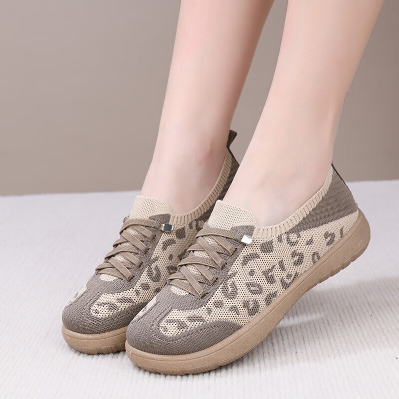 福虹辰2026新款德训春季款软底透气休闲女鞋