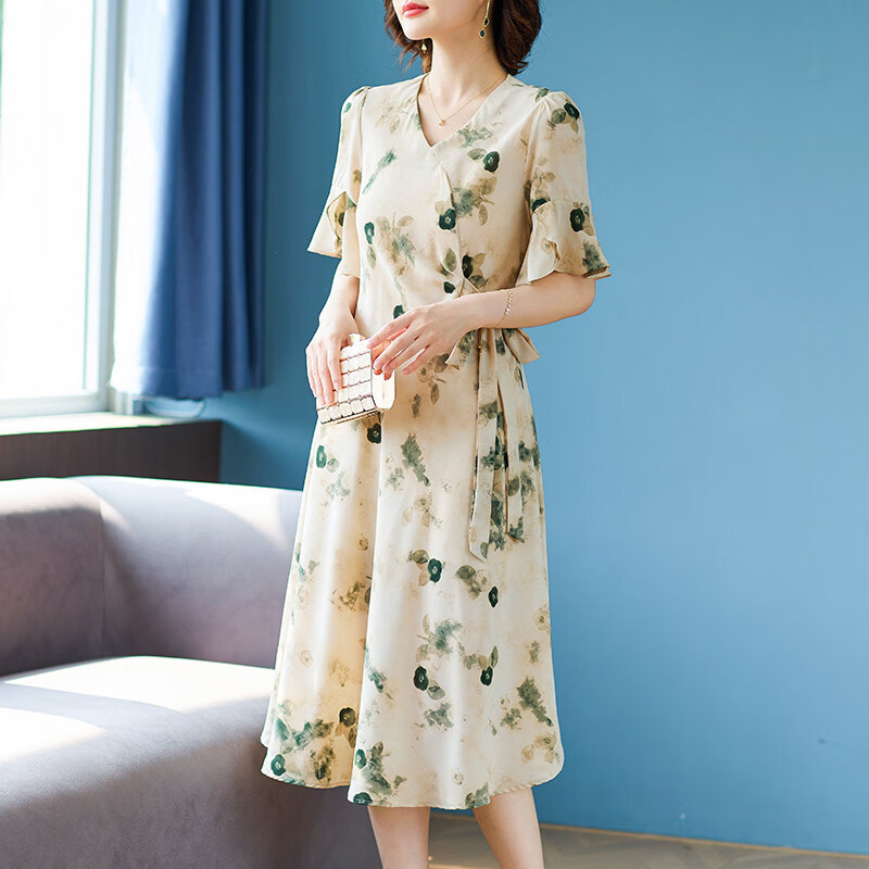 俞兆林（YUZHAOLIN）母亲节衣服中年妈妈夏装雪纺短袖连衣裙中老年女装夏季收腰裙子 浅橘色 4XL (建议145-165斤)