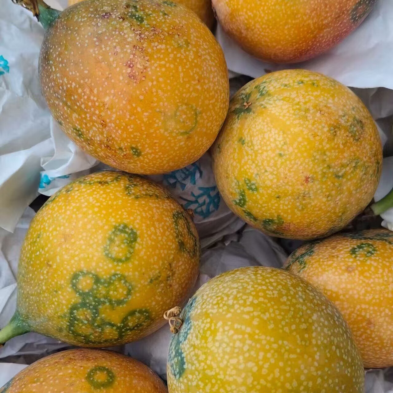 西双版纳云南热情果纯甜多汁水果百香果 5斤特大花果90克以上 表皮丑带点绿介意勿拍