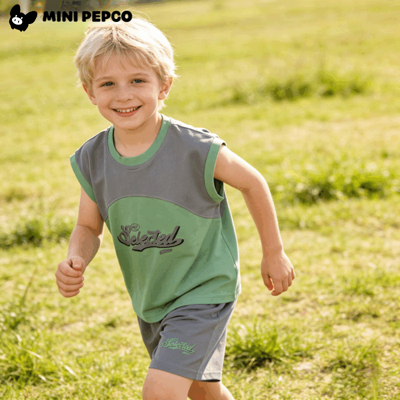 小猪班纳（PEPCO）夏季新款男童T恤韩版字母拼接无袖珠地儿童套装坎肩上衣五分裤子 KS珠地套装-灰色拼绿 150