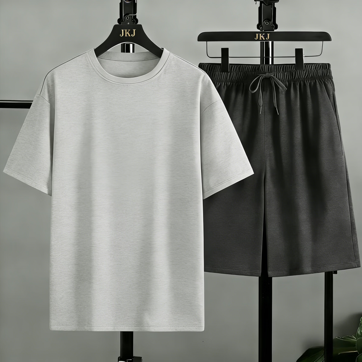 夏季新款男士冰感轻薄速干休闲运动套装时尚透气健身跑步两件套 超值两件套【凉感速干运动套装】浅灰短袖+黑色短裤 4XL【建议160-180斤】