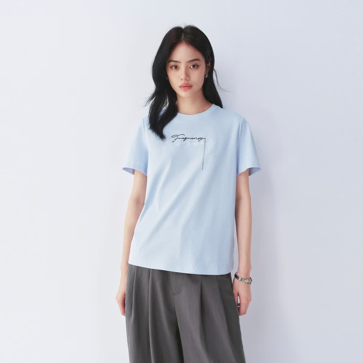 太平鸟【商场同款】亚麻混纺刺绣字母新款精致短袖T恤女A1CNG2452 细布蓝 S 155