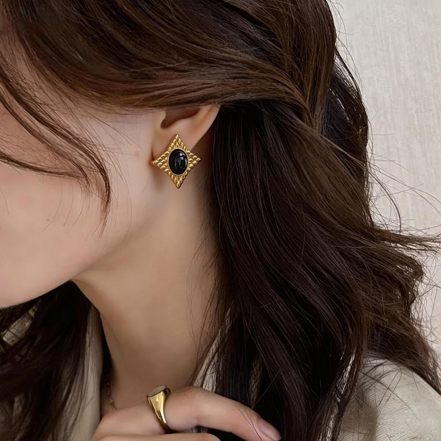 KRISTEN JUDI几何方形黑玛瑙耳环女银针菱格纹金色耳钉