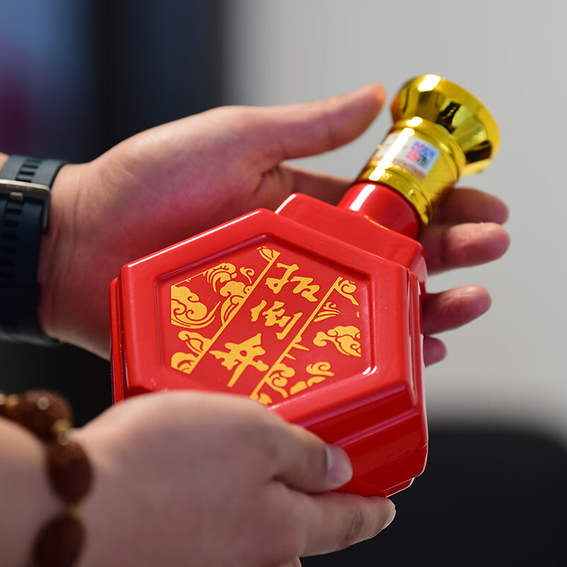 扳倒井白酒 52度1915典藏纯粮酿造酿造浓香型优级 礼盒装喜婚宴送礼白酒 52度 500mL 2瓶 （搭配礼袋）