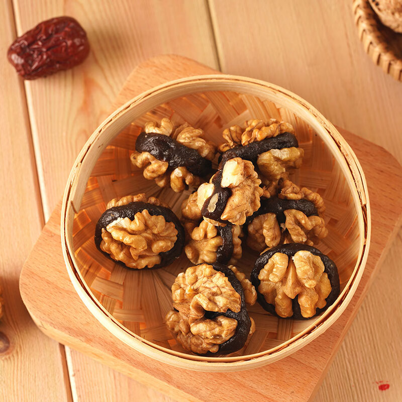 一品玉核桃抱抱枣 营养美味 独立小包装 香甜枣泥夹核桃  核桃抱抱枣100g*3袋