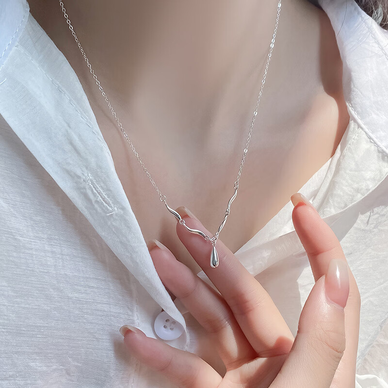 苏十六925银水滴锁骨链轻奢高级项链2026新款小众设计520情人节礼物女友 波浪水滴项链