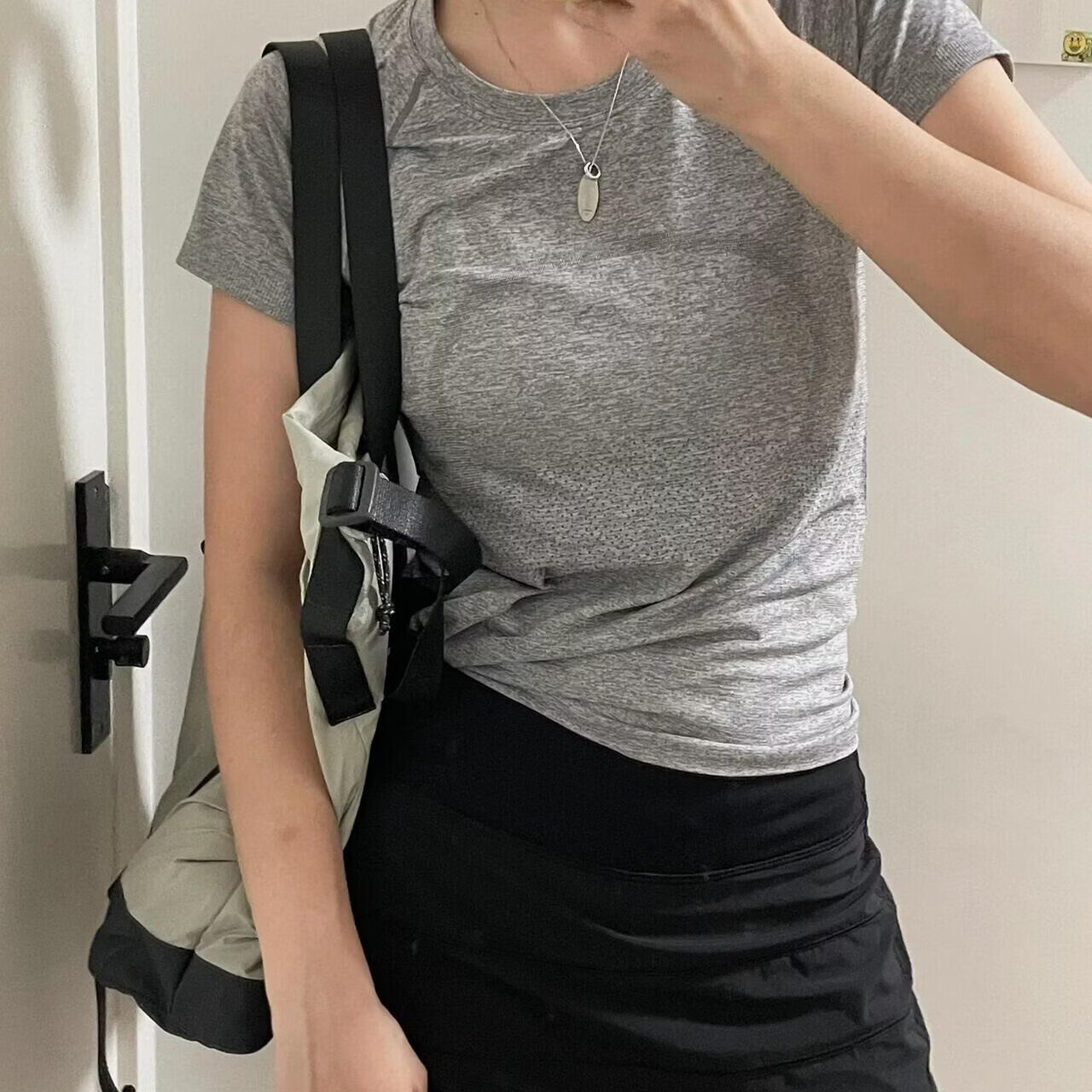 LULU露露短袖swiftly女士运动短袖 T 恤 2.0速干透气高弹裸感面料运动 夜海蓝 (带标) L /6码(建议体重105-120斤)