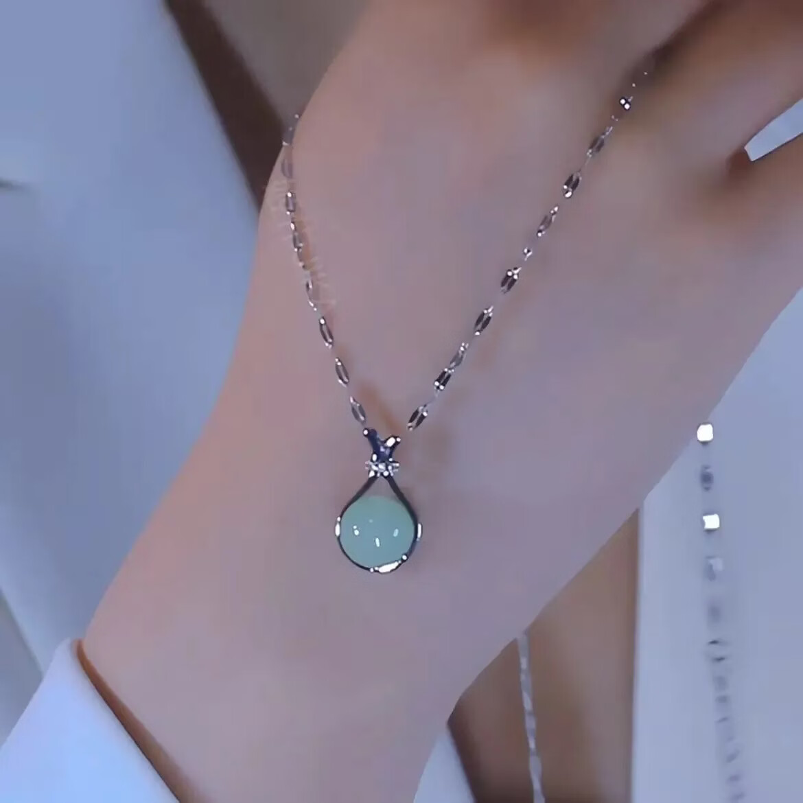 新中式银色福袋项链女2026新款网红爆款高级感锁骨链轻奢气质吊坠 小福袋项链【送精美礼盒】