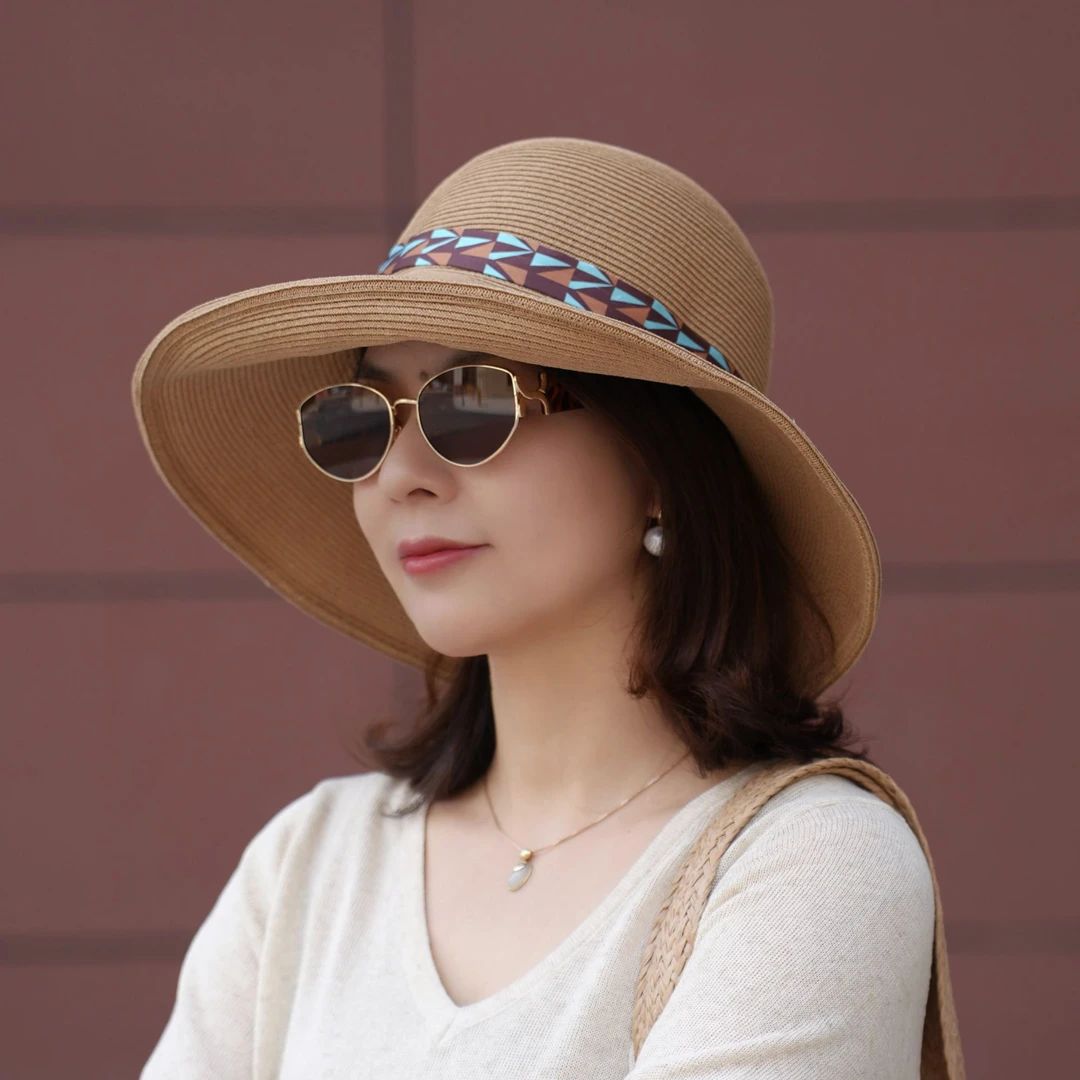 2026春夏新款草编大帽檐遮阳帽时尚休闲太阳帽户外海边度假防晒帽 卡其色(送飘带+防风绳) 52-60CM
