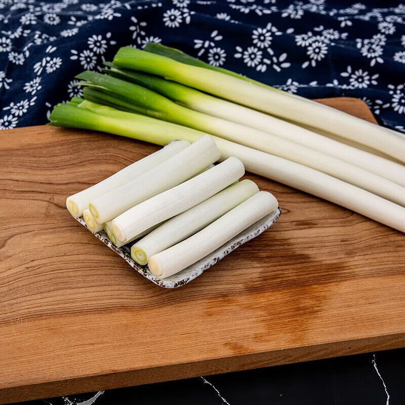 山东铁杆大葱10斤一捆批发5斤新鲜蔬菜大葱3斤现挖1斤 葱白长度25 葱白长度25cm起 【去皮】去半叶【优惠装】5斤净重