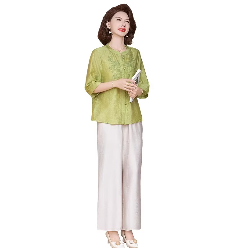俞兆林(YUZHAOLIN)洋派妈妈夏2026新款女装套装时尚中老年人女装绣花上衣夏装两件套 绿色+米色阔腿裤 3XL 建议120-130斤