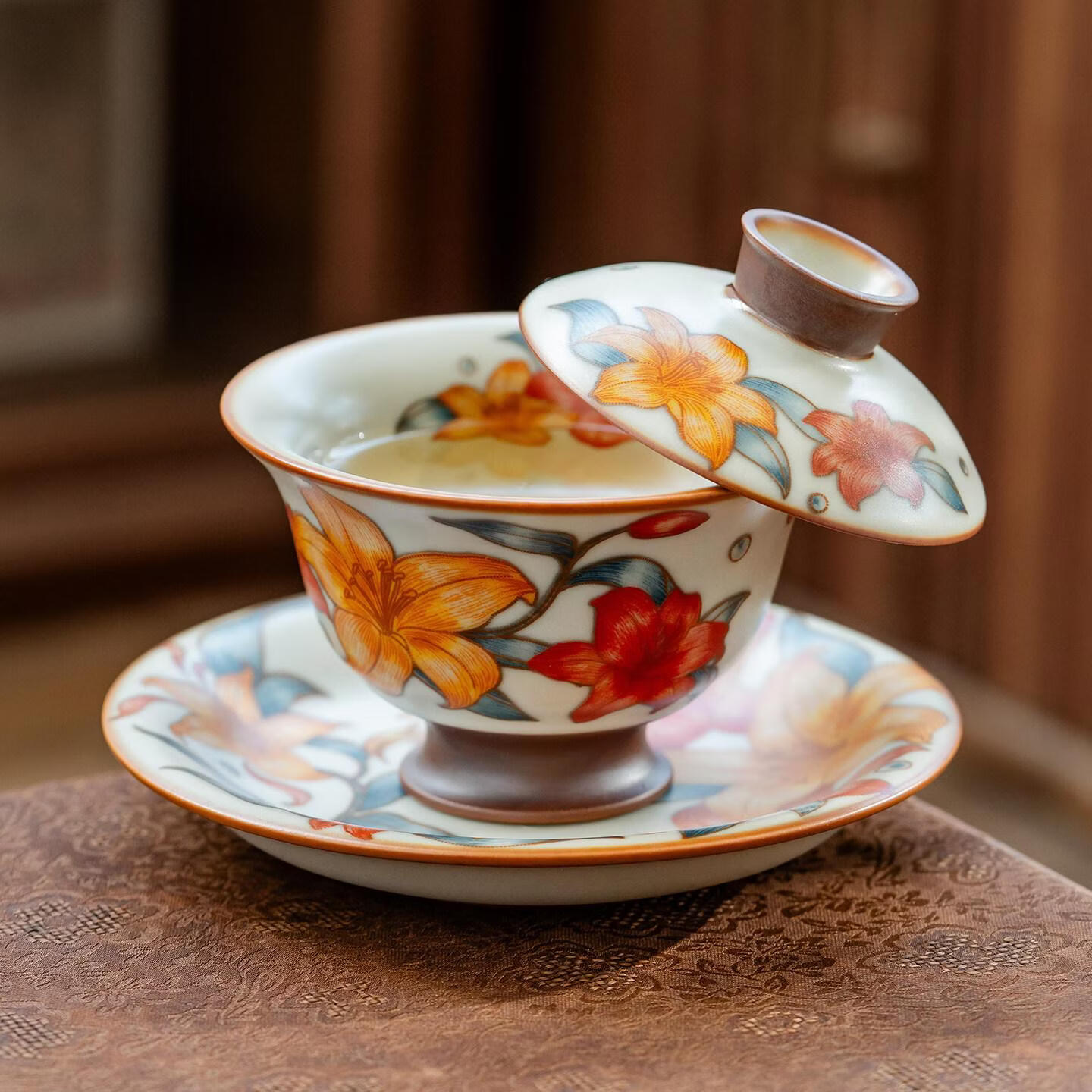 YOGEHOME汝窑春涧百合陶瓷三才盖碗茶杯家用功夫茶具高档泡茶碗不烫手茶盅 米黄汝窑春涧百合-玲珑盖碗+碗托【礼盒装】 无规格