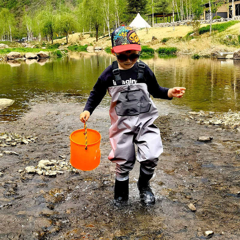 下水裤 夏季超轻儿童玩水连体下水裤幼儿园防水衣服赶海小孩抓鱼沙滩