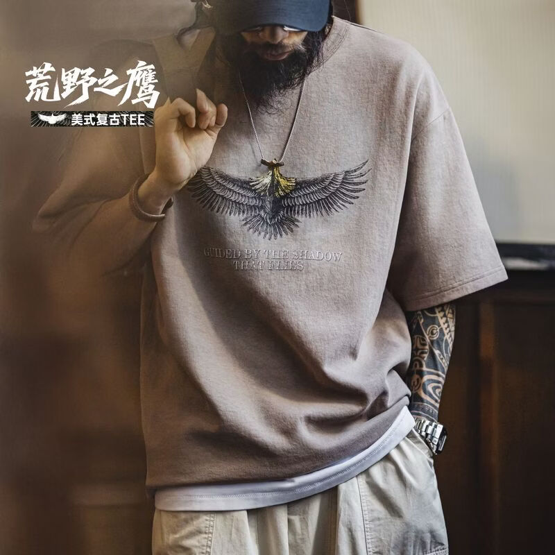 马登 MADEN工装美式复古设计感猎鹰印花短袖圆领纯棉t恤痞帅少年感男上衣夏 暖灰棕 【灰色感/大码男士/短袖男2026新款潮牌】 XL -宽松偏大