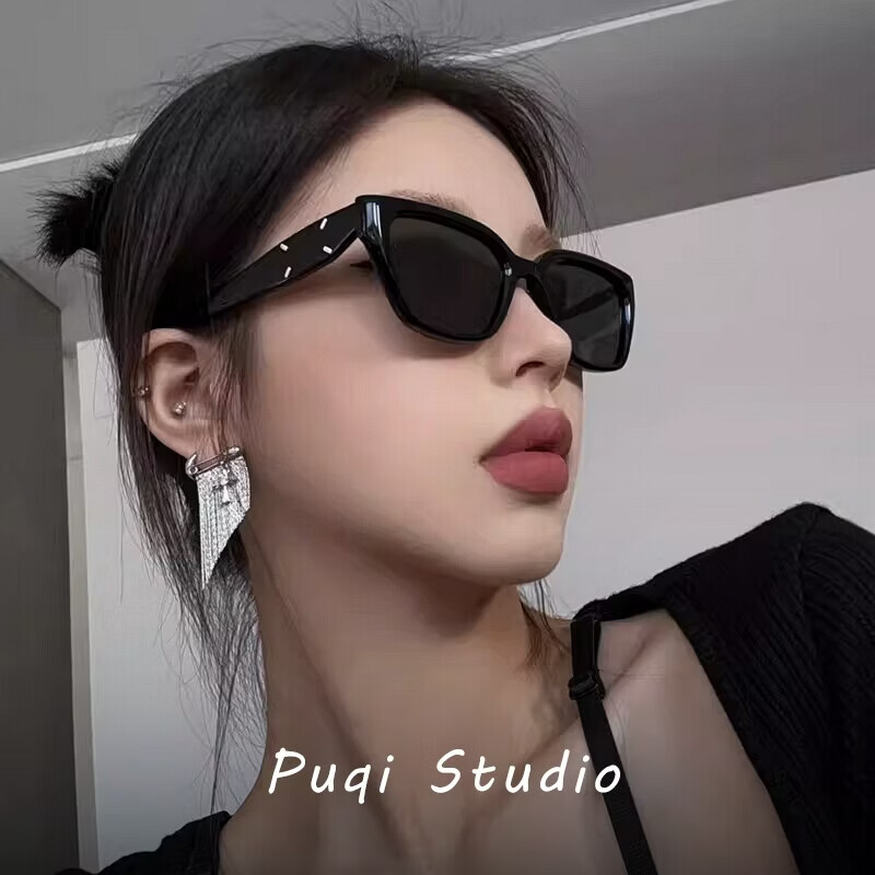 派尼英菲韩版GM方形猫眼偏光遮阳墨镜女款潮辣妹高级感度假太阳眼镜男夏季 黑框灰片