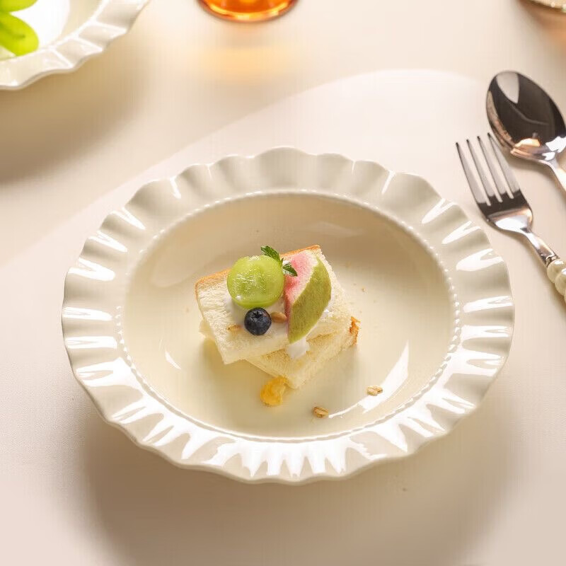 【川岛屋】奶油风草帽盘子陶瓷家用西餐盘沙拉早餐盘意面盘 草帽盘 奶油白【1个装】