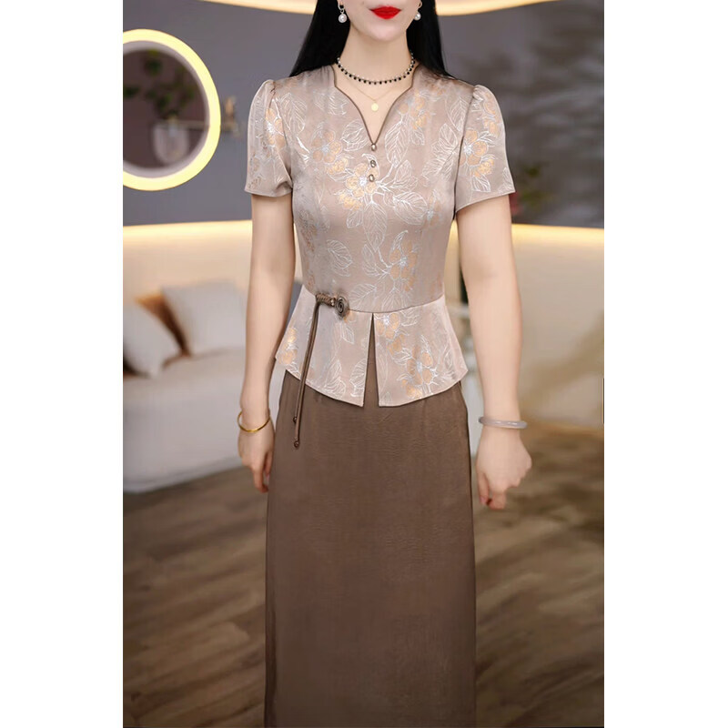 香影芬今年流行爆款十三行短袖连衣裙女2026夏季新款妈妈V领假两件裙子 图片色 M (建议85-100斤)