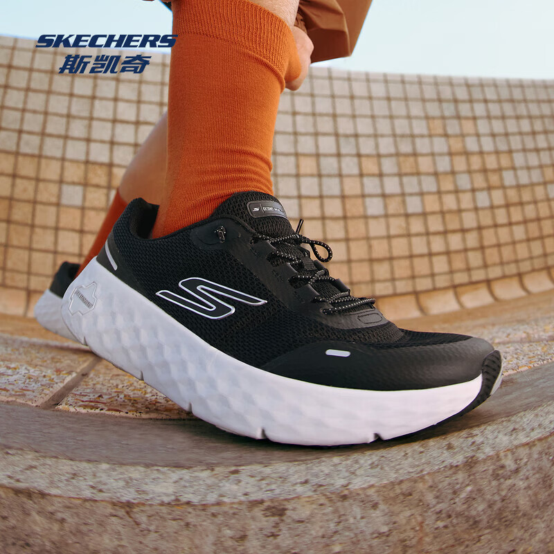 斯凯奇（Skechers）跑步鞋男女同款休闲轻便厚底缓震运动鞋时尚潮流跑鞋217113 黑色/白色 37