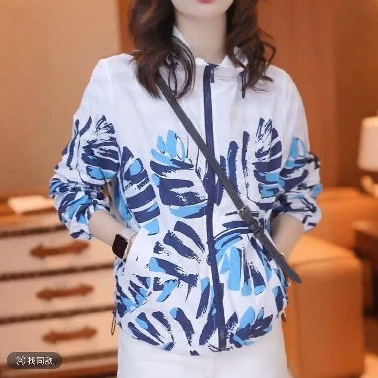 2026春夏新款时尚洋气高级感百搭印花薄外套女休闲拉链宽松防晒衣 白蓝 XL 【建议110-120斤】