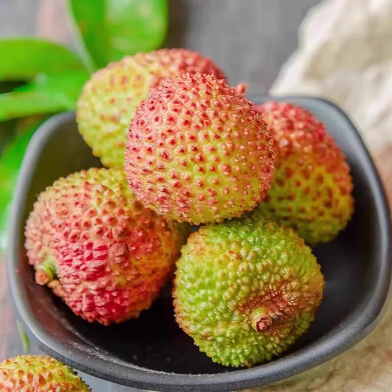 果跃霖海南妃子笑荔枝【JD顺丰多地次日达】新鲜现摘头茬水果送礼 5斤甄选果【蕞多人买】净重4斤 甜 | 单果13-18g