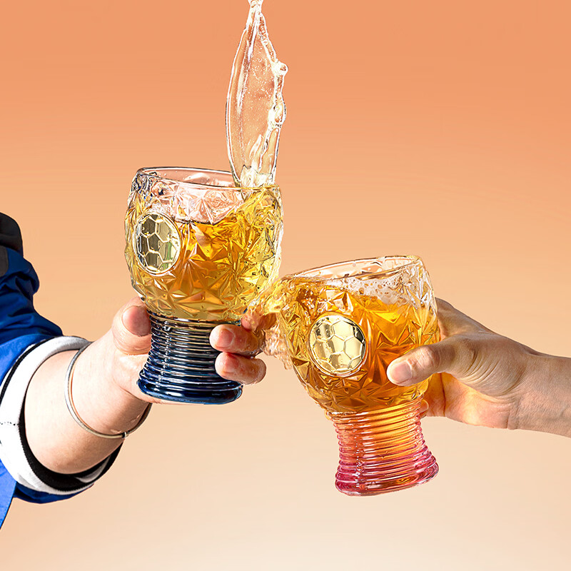 LOVWISH创意新款足球款玻璃啤酒杯大号家用扎啤杯2026世界杯精酿杯大容量 逐梦足球杯【渐变粉】400ml*1