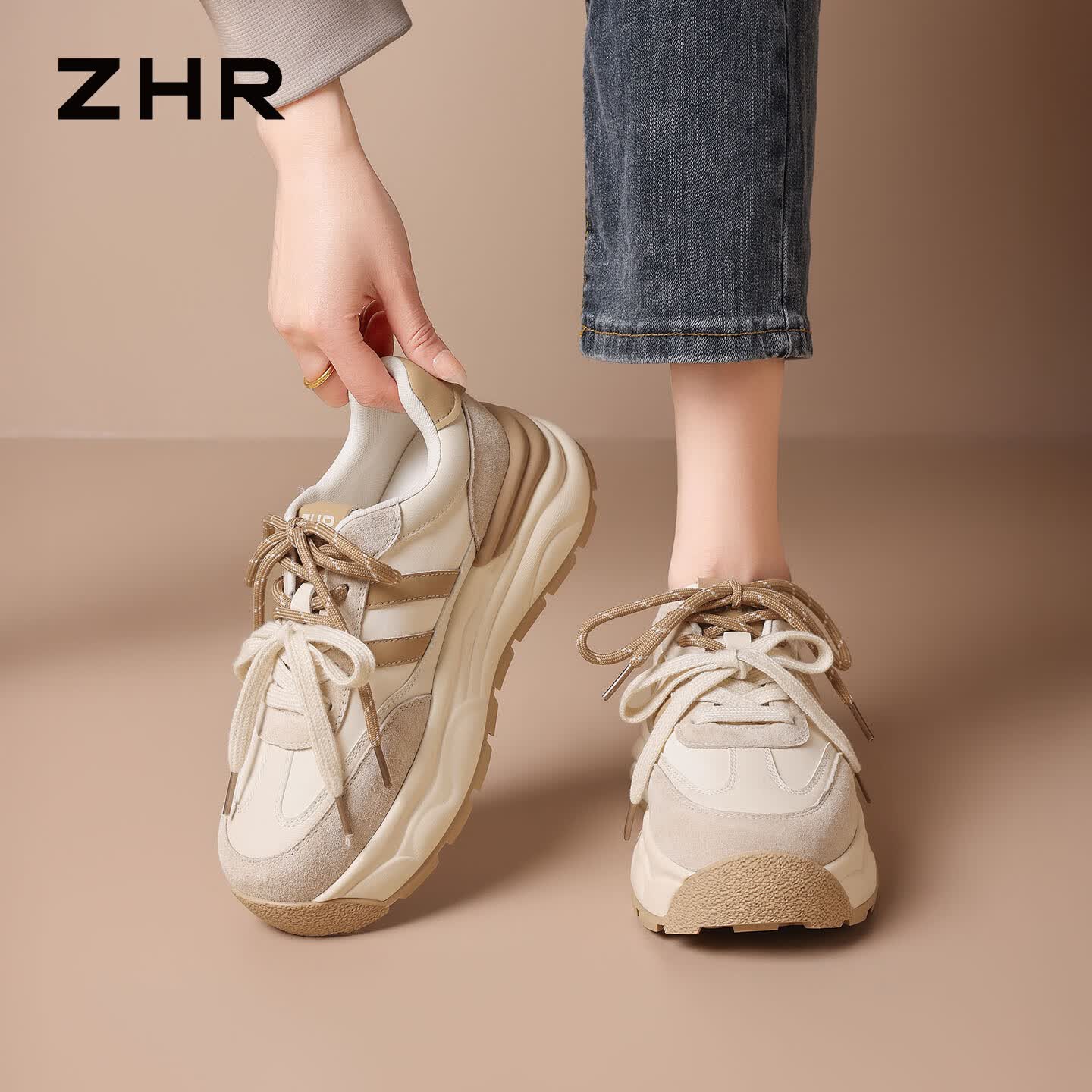 ZHR则则德训鞋女2026新款休闲运动鞋厚底增高小白鞋耐磨防滑 米杏 36