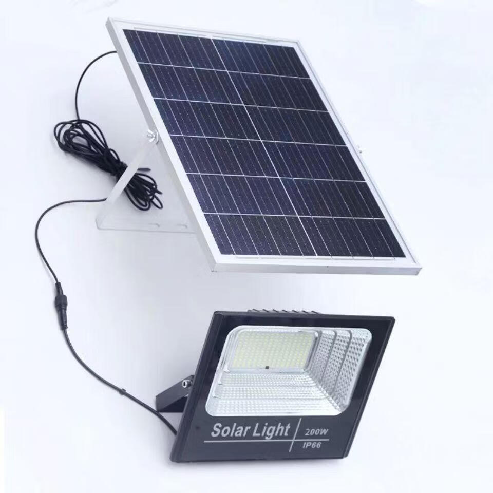 追拓太阳能灯户外庭院照明灯投光灯防水人体感应太阳能板路灯探照灯 【150W高亮】（114珠）遥控+光控+时控 线长10米