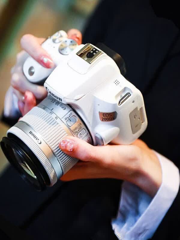 佳能（Canon）EOS200D二代旅游高清学生相机200d2II入门级单反相机白 白色港版200D二代单机【不带镜头】   官方标配