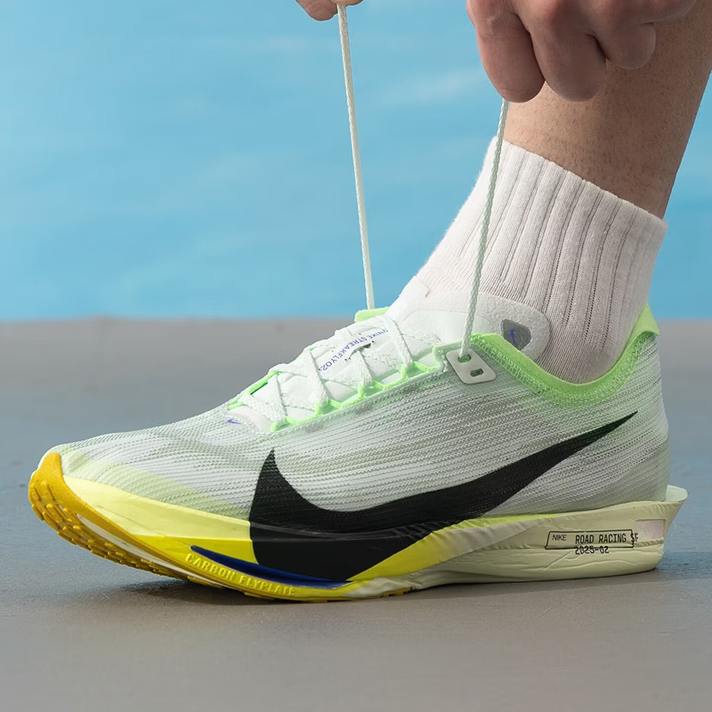 耐克（NIKE）【滔搏运动】男鞋ZOOMX STREAKFLY 2运动训练跑步鞋HF6416-300 HF6416-300 42
