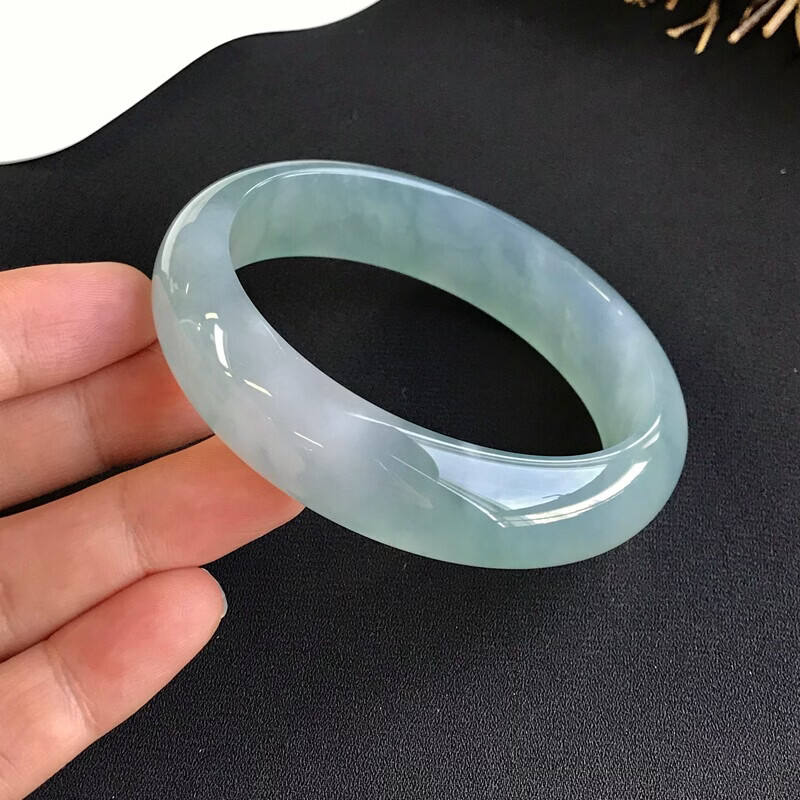 翡翠手镯a货冰糯种油青飘绿翡翠玉手镯年轻款缅甸翡翠处理正 【平安镯】内径56-57mm L