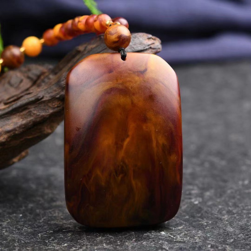 永红旺龙涎香吊坠 龙涎香灰琥珀平安无事牌方牌吊坠挂件持久留香吊坠