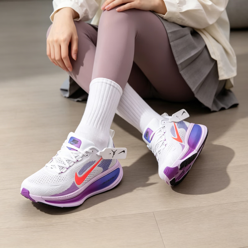 耐克（NIKE）女鞋 2026新款夏季VOMERO 18运动鞋健身训练缓震耐磨透气跑步鞋 薰衣草紫 37.5 235