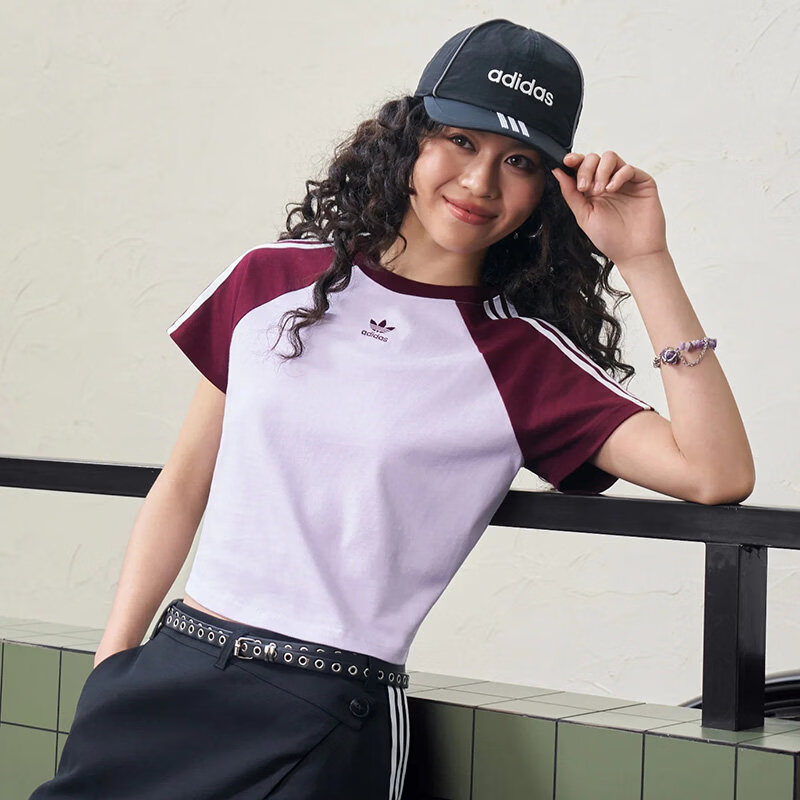 阿迪达斯（adidas）三叶草短袖女装 26春夏季新款休闲三条纹运动时尚透气圆领短款T恤 KU4768 L