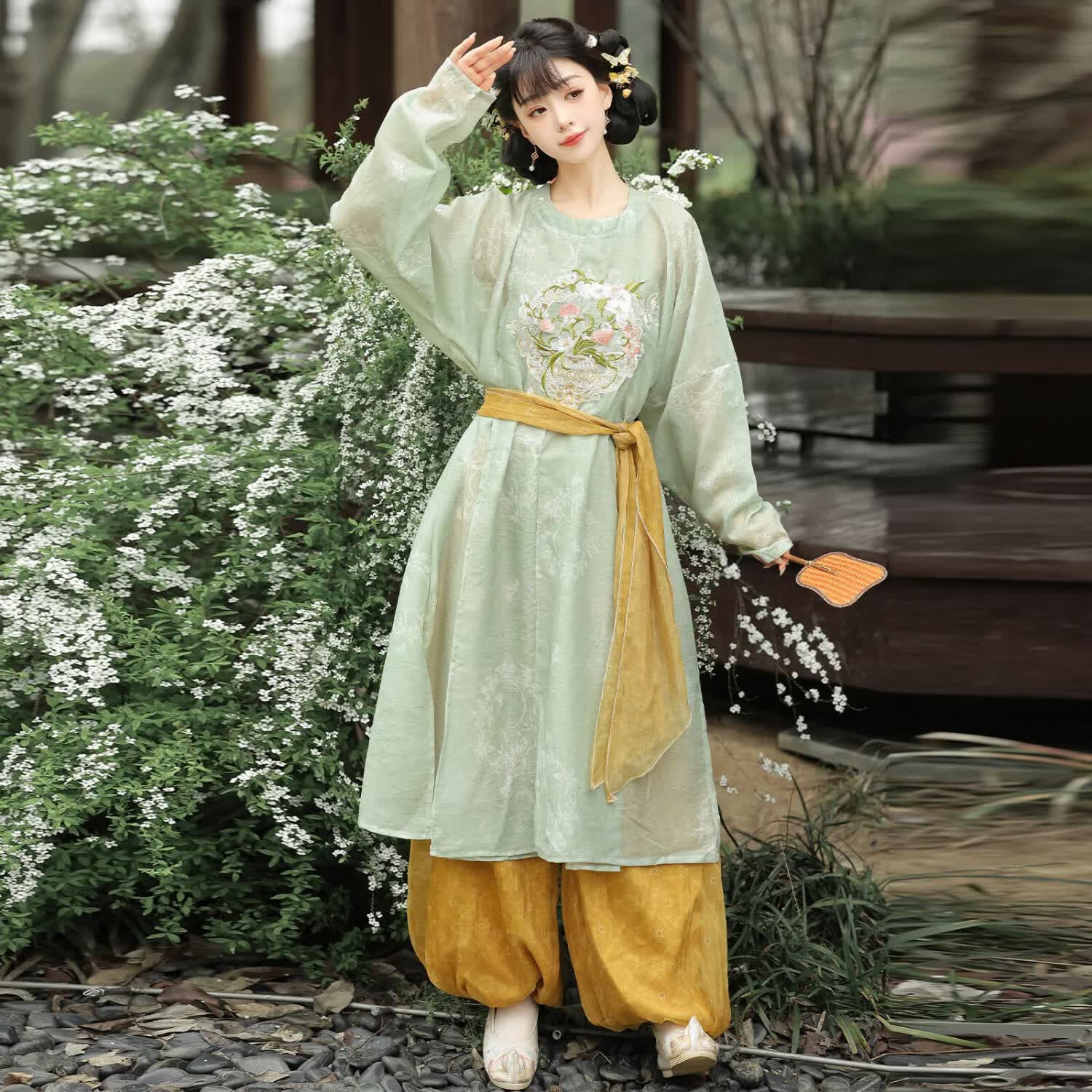 汉虞葵小桃仙原创汉服女唐制中国风刺绣圆领袍灯笼裤日常春夏款 樱花粉圆领袍+青柠绿灯笼裤 L