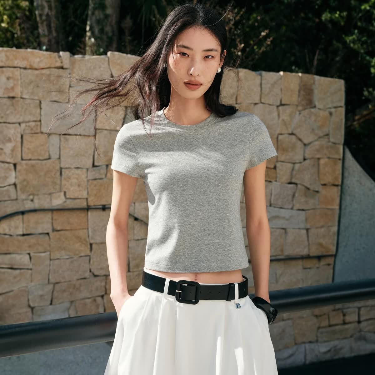 太平鸟短袖T恤女2026夏季新款休闲百搭修身显瘦上衣女 短袖T恤 灰色 M
