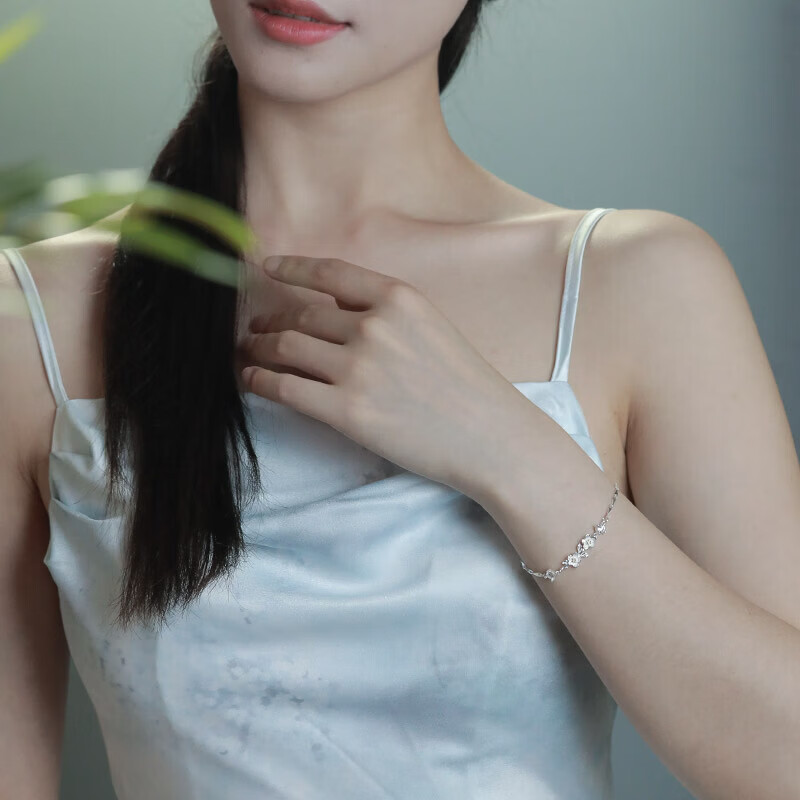 中国黄金(CHINA GOLD)莫离茉莉花银手链女士2026新款手串生日礼物送女友老婆纪念日 茉莉花银手链+证书礼盒