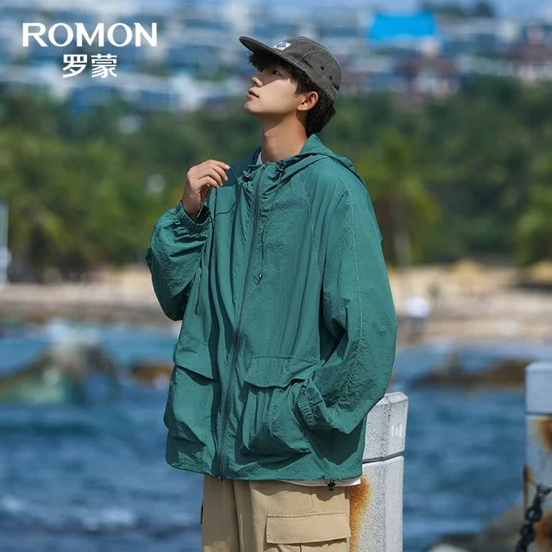 罗蒙（ROMON）UPF50+防晒衣男女同款连帽宽松薄款透气夏季情侣百搭户外防晒服 森林绿 M (165)【建议120-135斤】