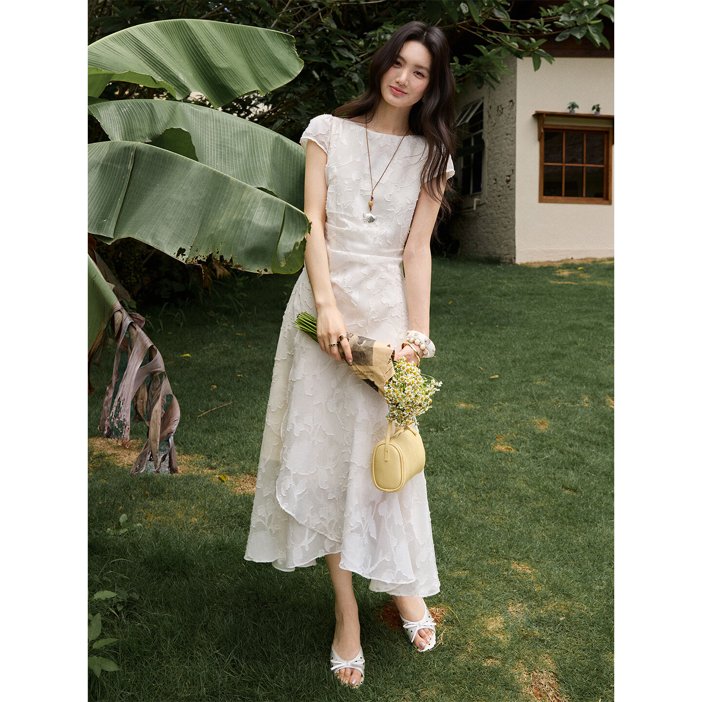 谜秀杏色鱼尾连衣裙女2026夏季新款显瘦轻礼服裙子剪花设计感收腰长裙 杏色 (短袖) M