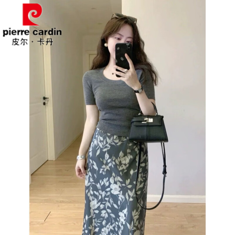 皮尔卡丹(pierre cardin)度假风时尚收腰显瘦套装女夏季灰色修身T恤高腰碎花半身裙两件套 【套装】灰色上衣+印花半身裙 2XL 125-140斤
