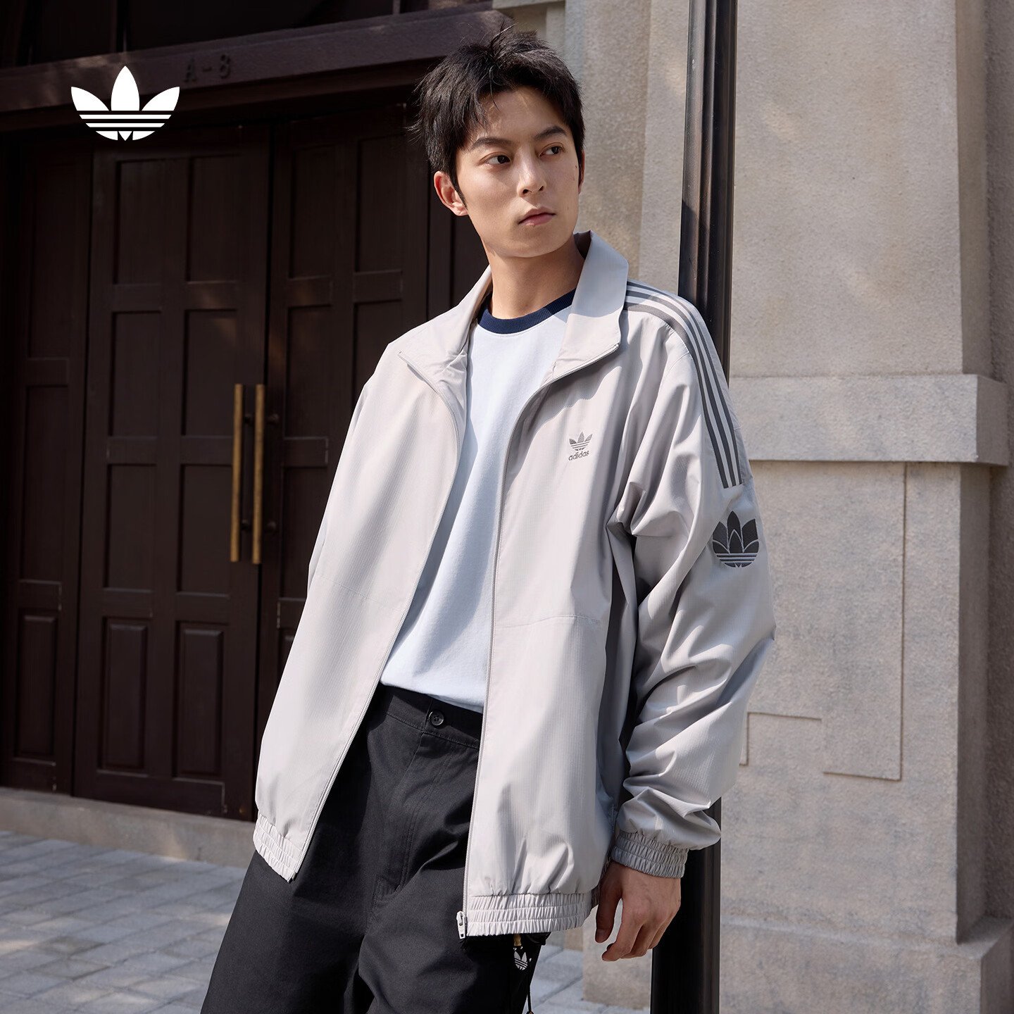 adidas通勤百搭三条纹休闲运动夹克外套男女春阿迪达斯三叶草