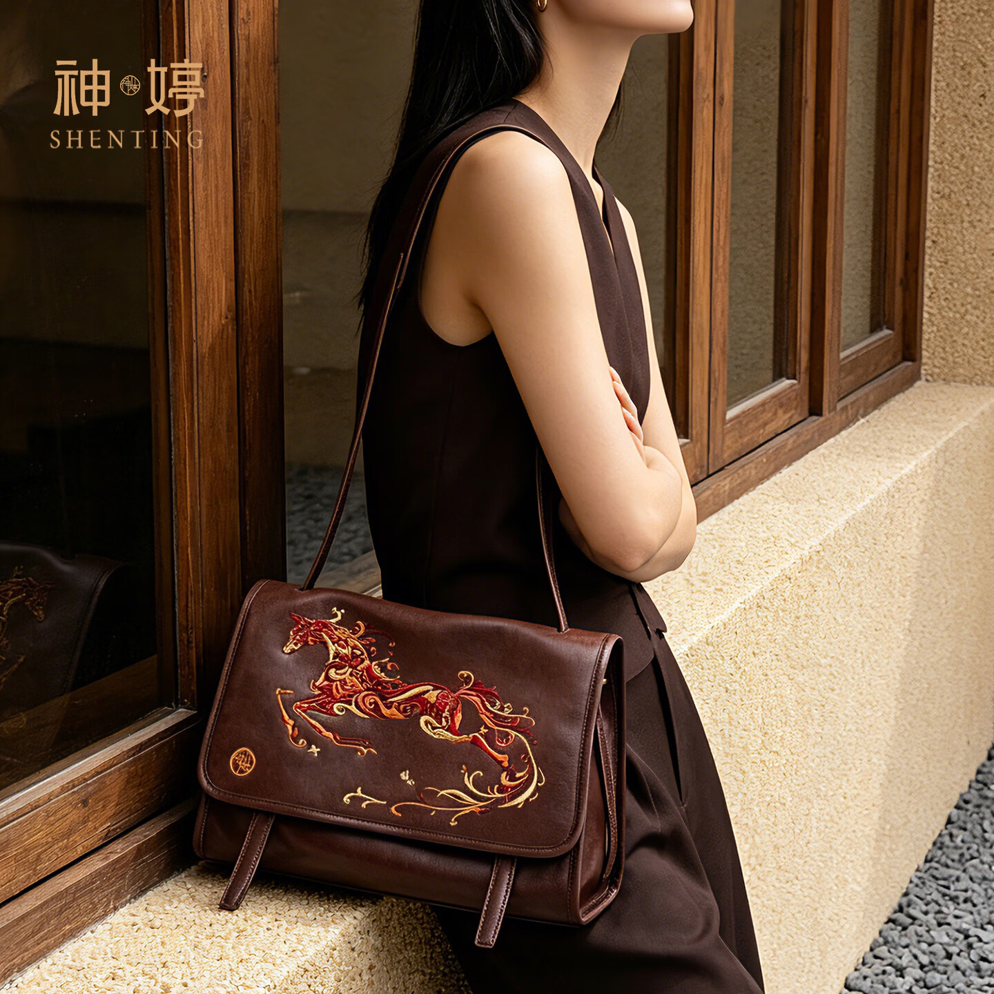 神婷七夕礼物送女友送老婆国风刺绣包包女植鞣真皮通勤休闲单肩斜挎包 月光白