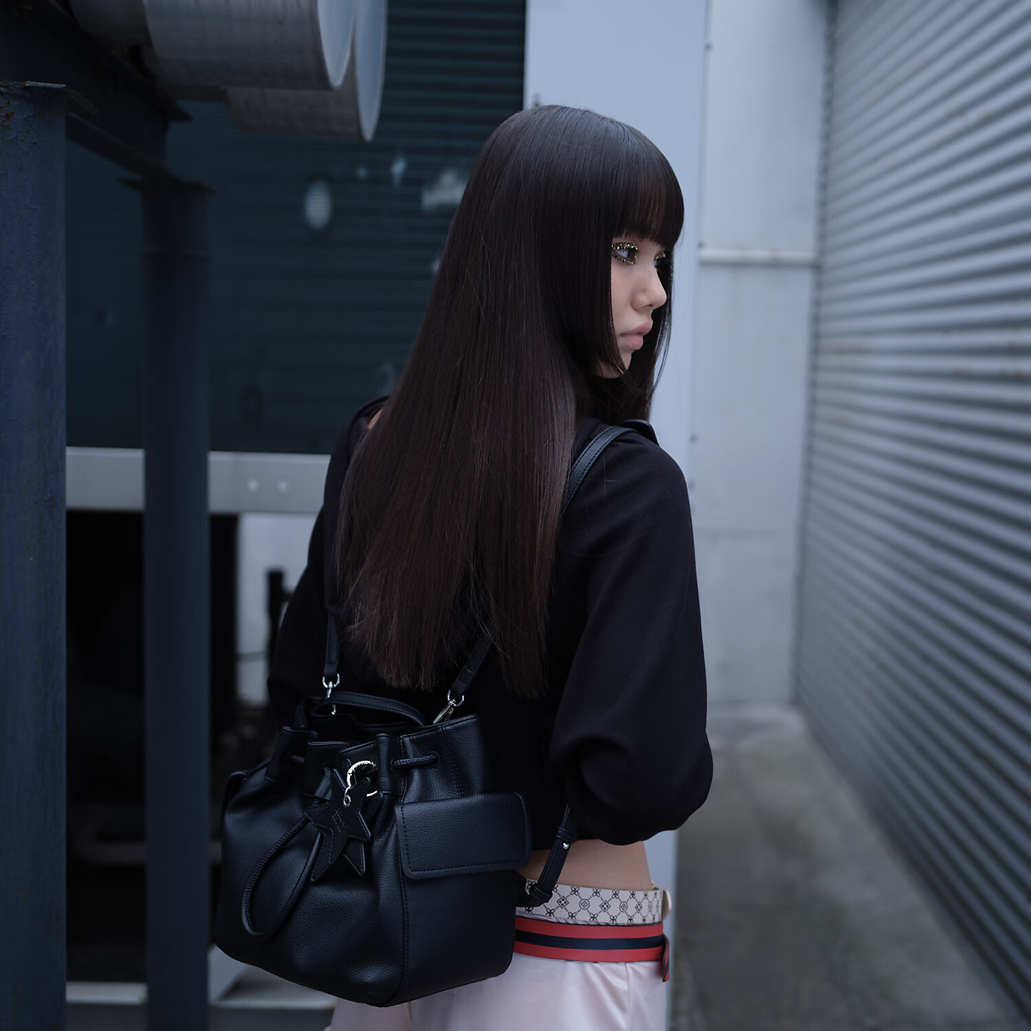 ECODAY原创设计双肩包女轻便束束包大容量斜挎包水桶单肩包女友生日礼物 极光黑(含双肩带+单肩带) 轻奢实用走心礼物