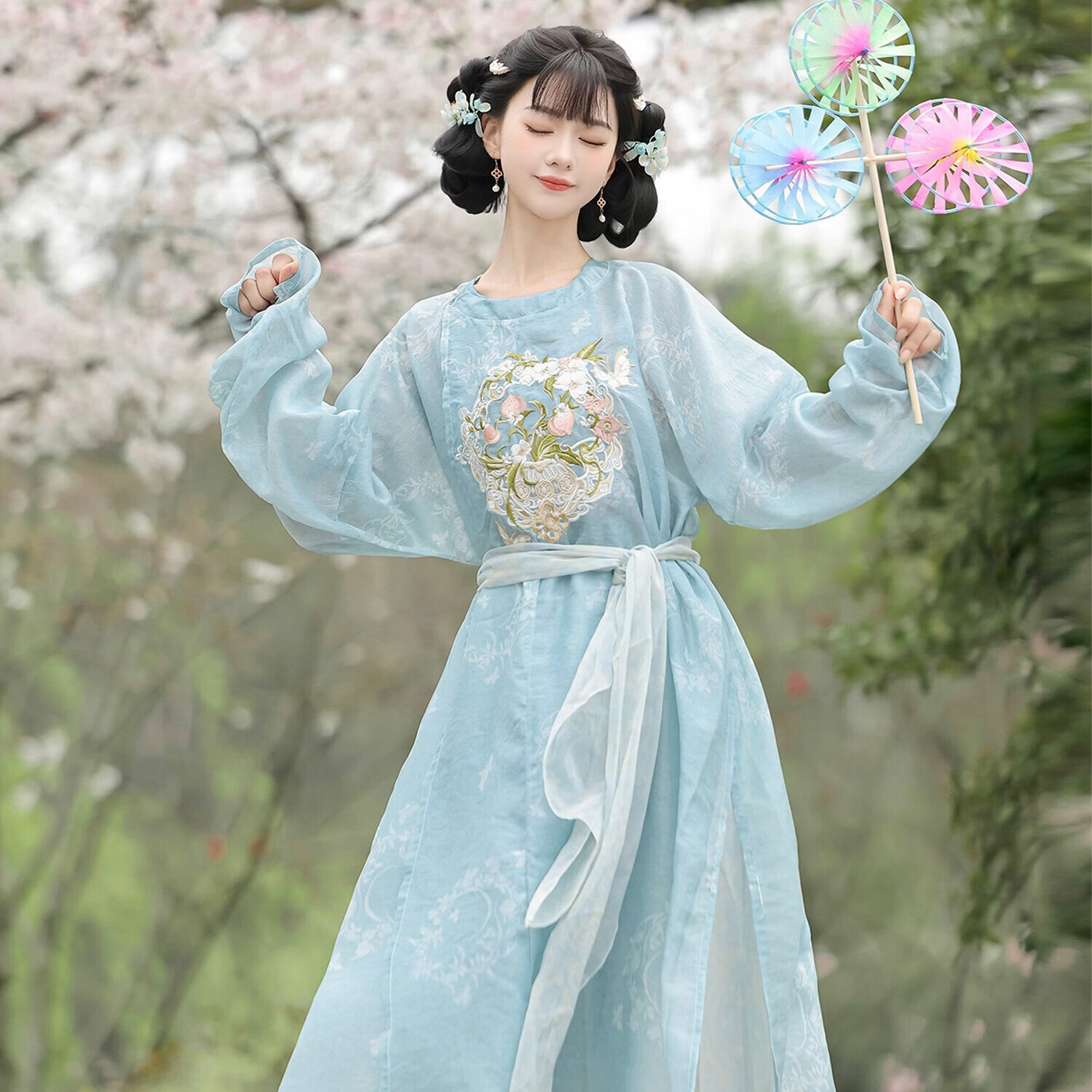 汉虞葵国风汉服女唐制圆领袍灯笼裤腰带日常通勤套装舞台表演春夏透气 冰蓝色圆领袍+浅银色灯笼裤 XL